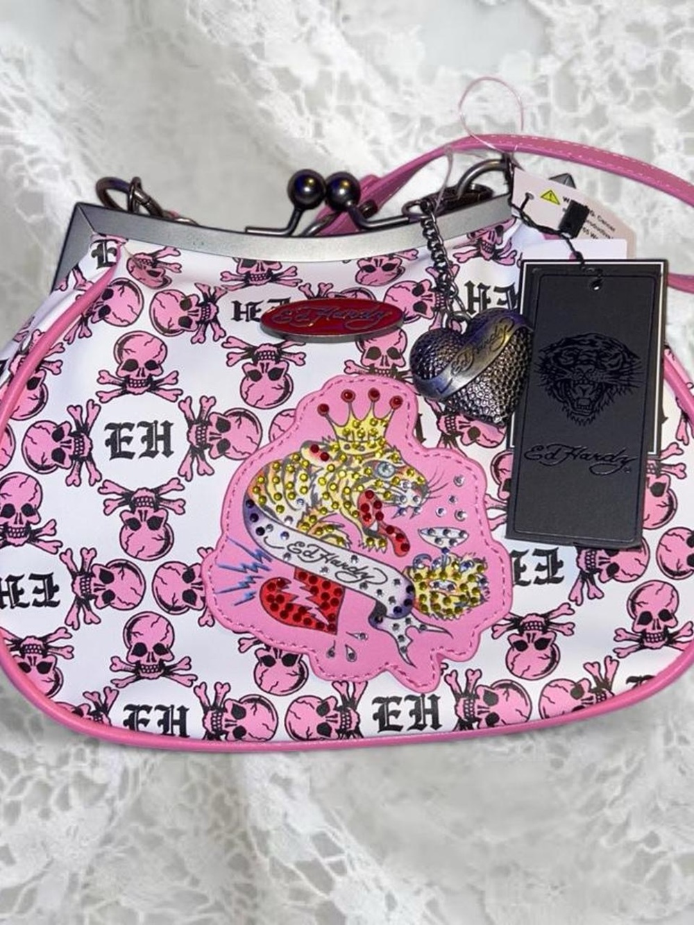 Ed Hardy Pink & White Purse with Skulls & Hearts Design ☠️💗